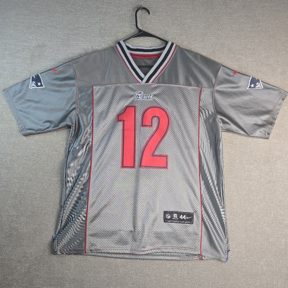 Tom Brady Patriots Jersey Mens sz 44 (Large) Nike NFL Player's #12 Adult (E94)